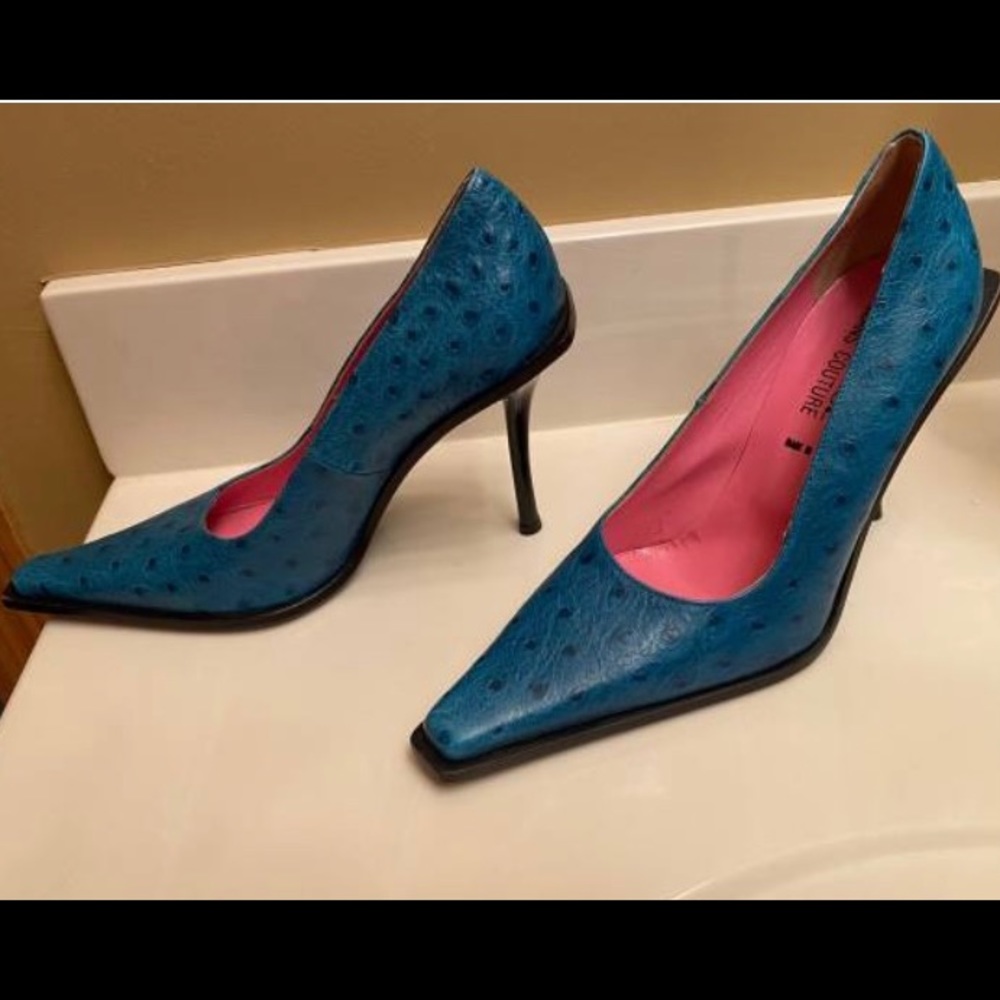 Versace Jeans Couture 4 & 1/4 inch heels. Teal blue with muted black dots.
